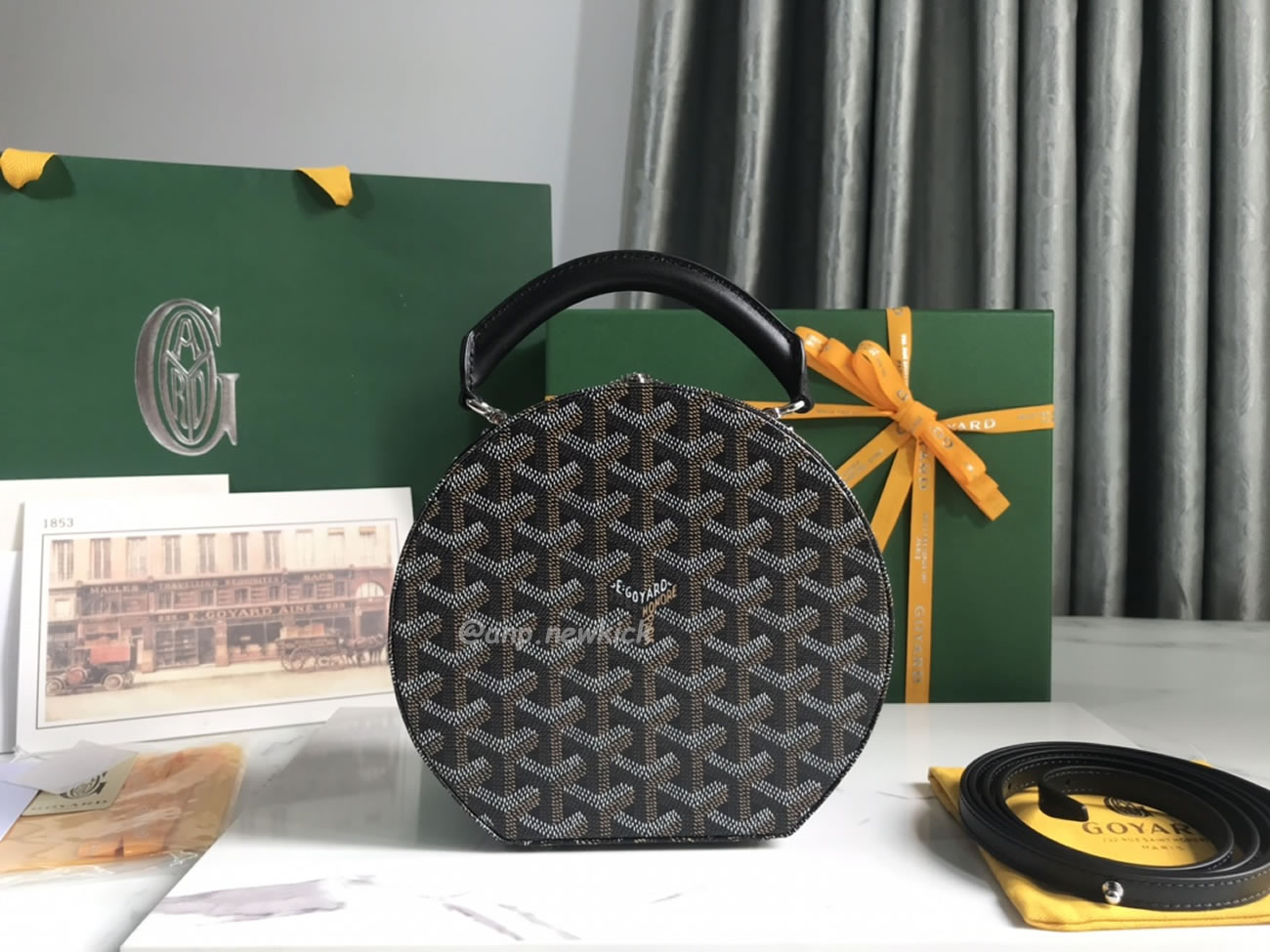 Goyard Alto Hat Box Bag 16.5 Cm X 7 Cm X 18 Cm (3) - www.newkick.vip